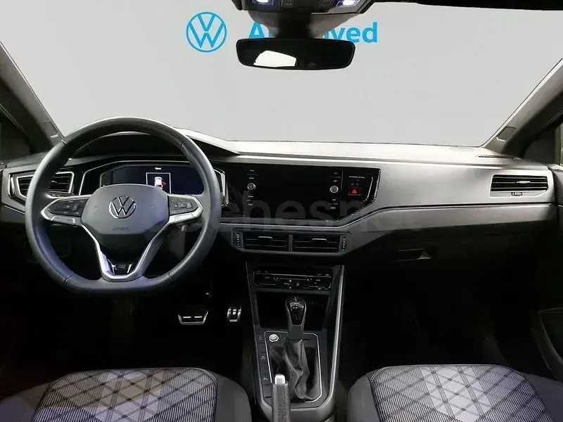 Usado VW Taigo R-line 115 CV (84 kW) 2024 Verde SUV