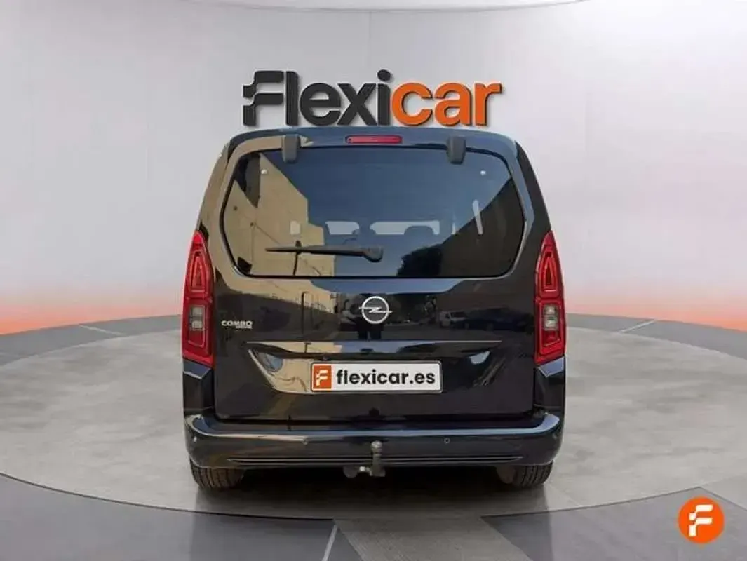Usado Opel Combo Life Selective 110 CV (80 kW) 2019 Negro Monovolumen