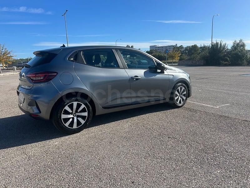 Usado Mitsubishi Colt Motion 90 CV (66 kW) 2025 Gris / plata Utilitario