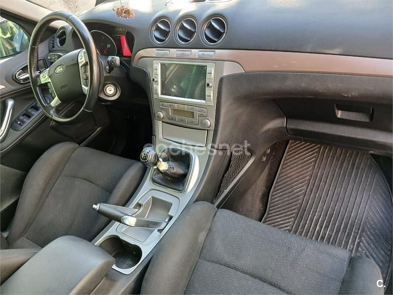 Usado Ford S-MAX Titanium 140 CV (102 kW) 2007 Gris / plata Monovolumen