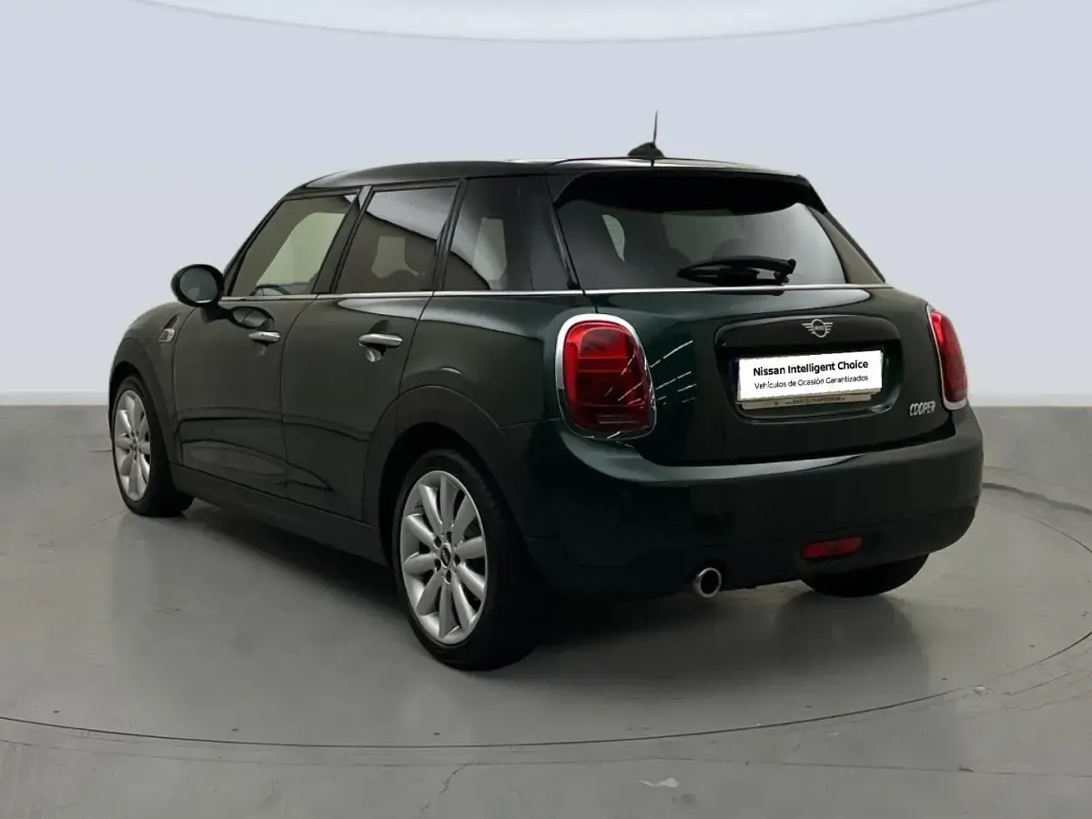Usado Mini Cooper 136 CV (100 kW) 2019 Verde Utilitario
