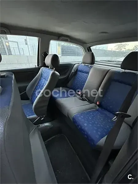 Usado Seat Ibiza Stella 68 CV (50 kW) 2001 Negro Utilitario