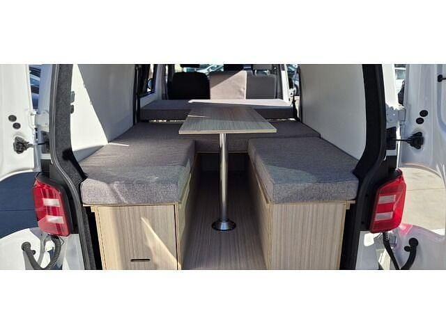 Usado VW Caravelle Trendline 102 HP (75 kW) 2018 Van
