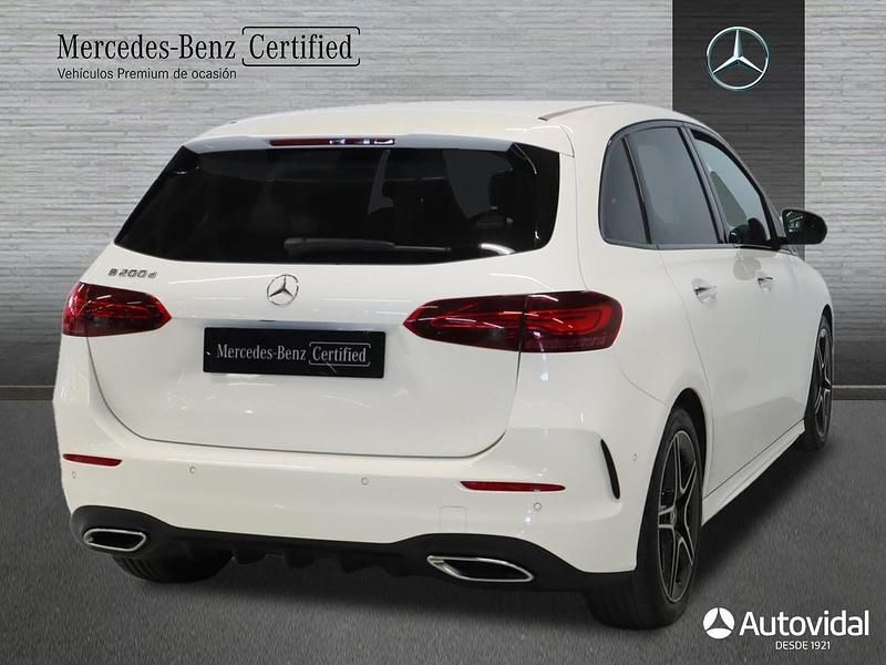 Usado Mercedes B200 AMG line 150 CV (110 kW) 2023 Blanco Monovolumen