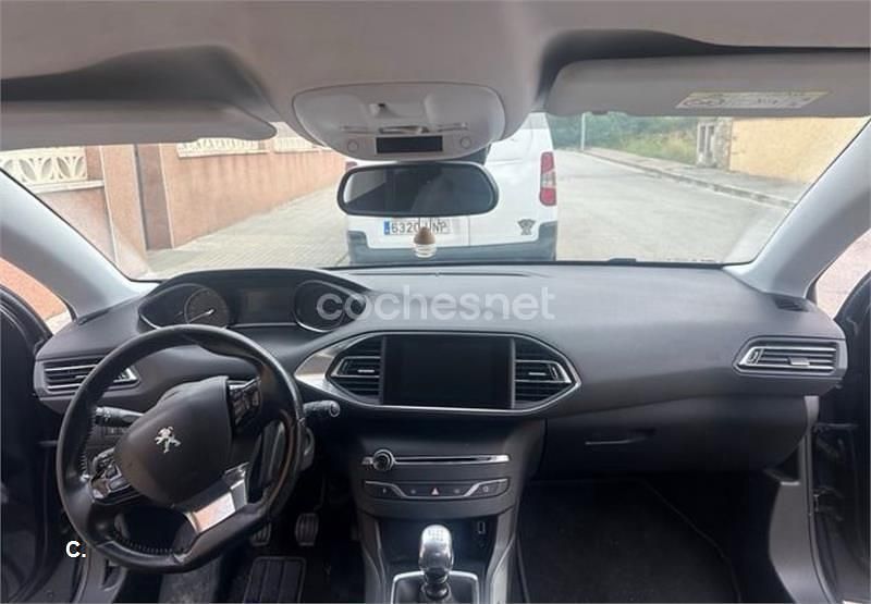 Negro Usado 2016 Peugeot 308 Allure Familiar | 5800 € (Super precio) - Imagen 1/4
