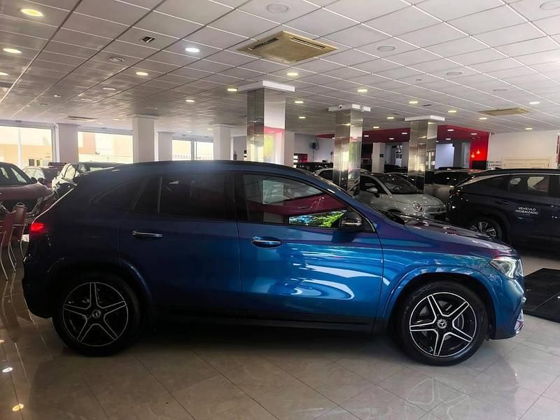 Usado Mercedes GLA200 AMG 150 CV (110 kW) 2024 Azul SUV