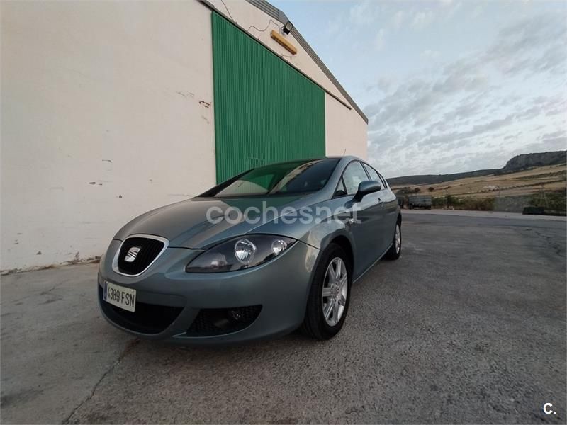 Azul Usado 2007 Seat Leon Stylance Berlina | 5900 € (Precio justo) - Imagen 1/4