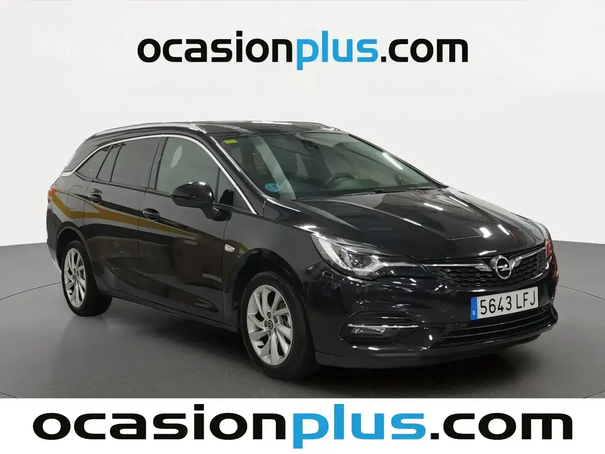 Usado Opel Astra Elegance 145 CV (106 kW) 2020 Negro Familiar
