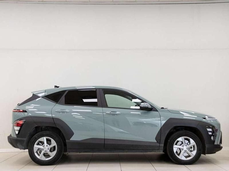 Usado Hyundai Kona 101 CV (74 kW) 2025 Verde SUV