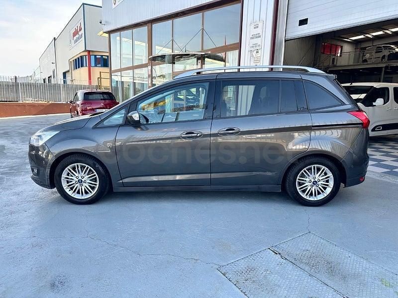 Usado Ford Grand C-Max Titanium 120 CV (88 kW) 2017 Gris / plata Monovolumen