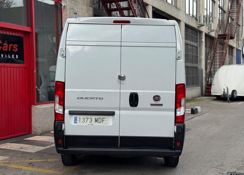 Usado Fiat Ducato 140 CV (102 kW) 2023 Blanco Van