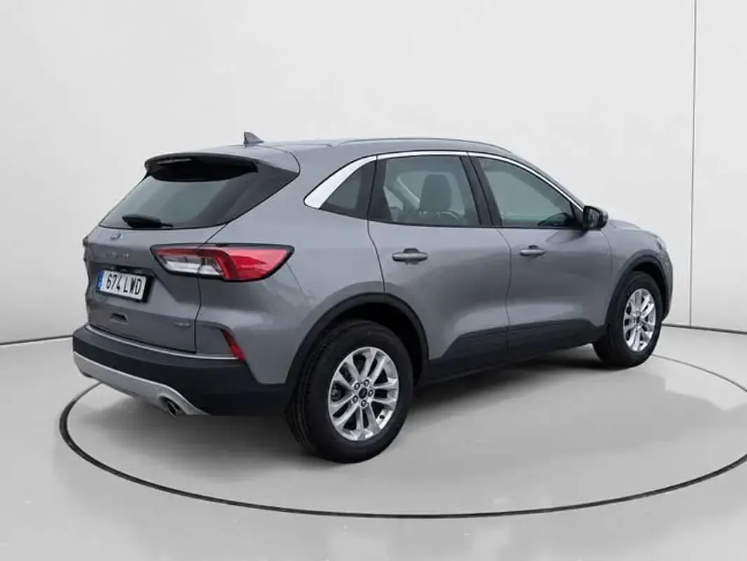 Usado Ford Kuga Titanium 190 CV (139 kW) 2022 Gris SUV