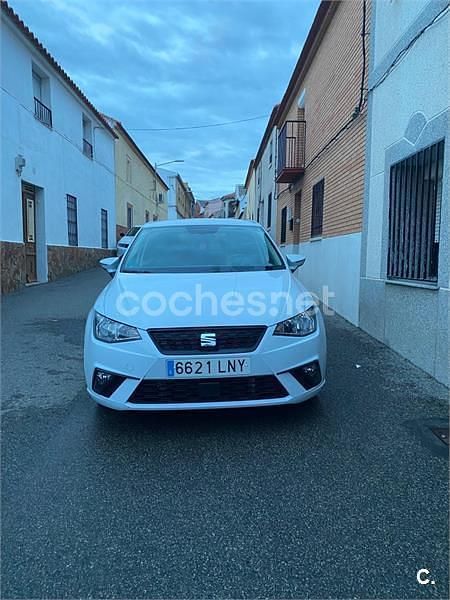Usado Seat Ibiza Style 110 CV (80 kW) 2021 Blanco Utilitario