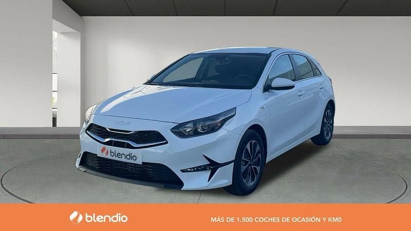 Blanco Usado 2025 Kia Ceed Utilitario | 23.991 € (Caro) - Imagen 1/4