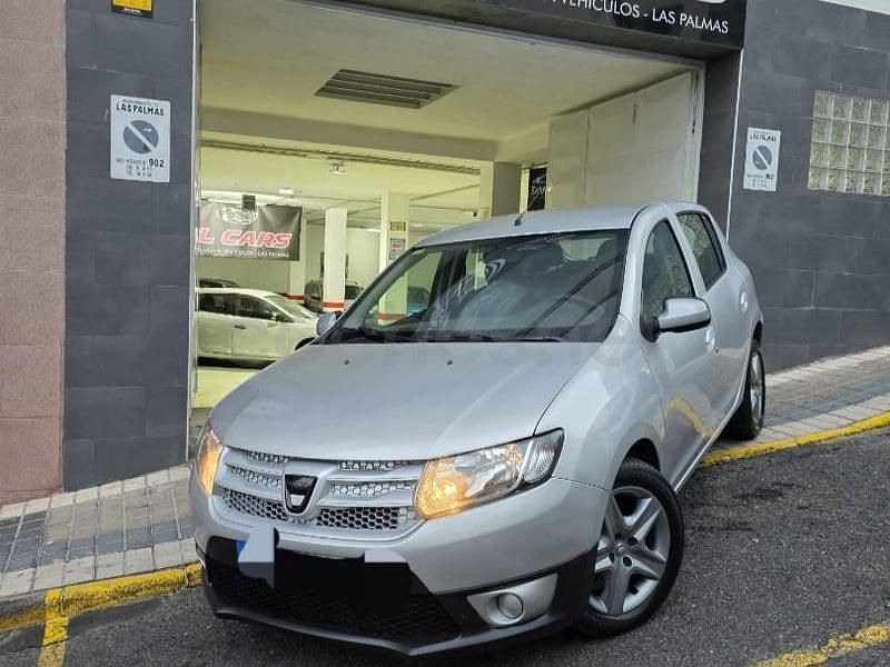 Usado Dacia Sandero Base 75 CV (55 kW) 2016 Gris / plata Berlina