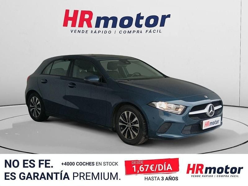 Usado Mercedes A180 116 CV (85 kW) 2022 Azul Berlina