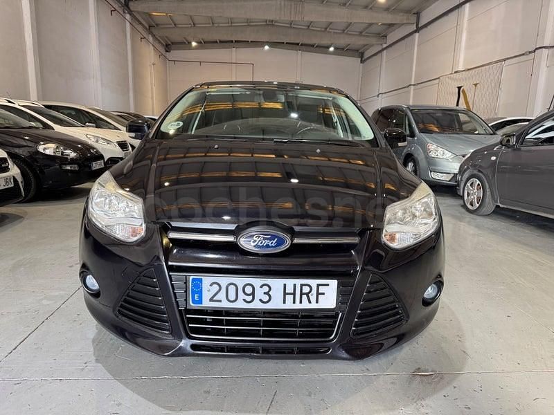 Usado Ford Focus Trend 115 CV (84 kW) 2013 Negro Berlina