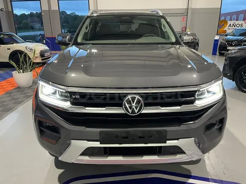 Nuevo VW Amarok Aventura 240 CV (176 kW) 2025 Gris / plata Pickup/Camioneta