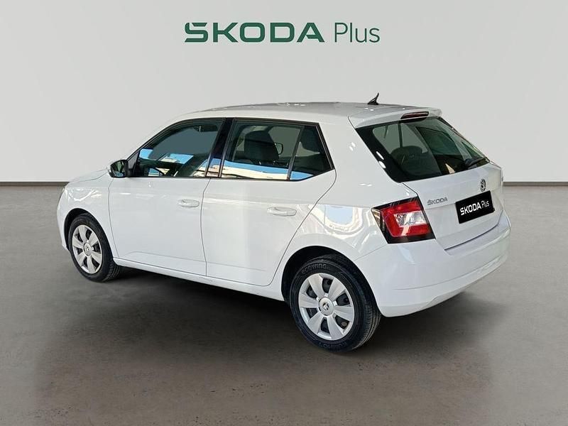 Usado Skoda Fabia Ambition 75 CV (55 kW) 2016 Blanco Utilitario