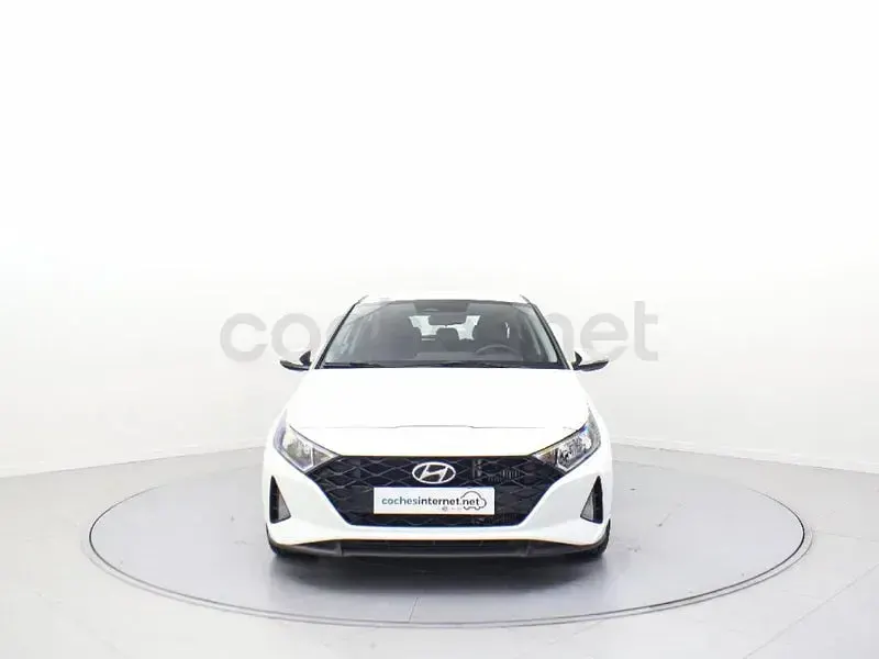 Usado Hyundai i20 100 CV (73 kW) 2021 Blanco Utilitario