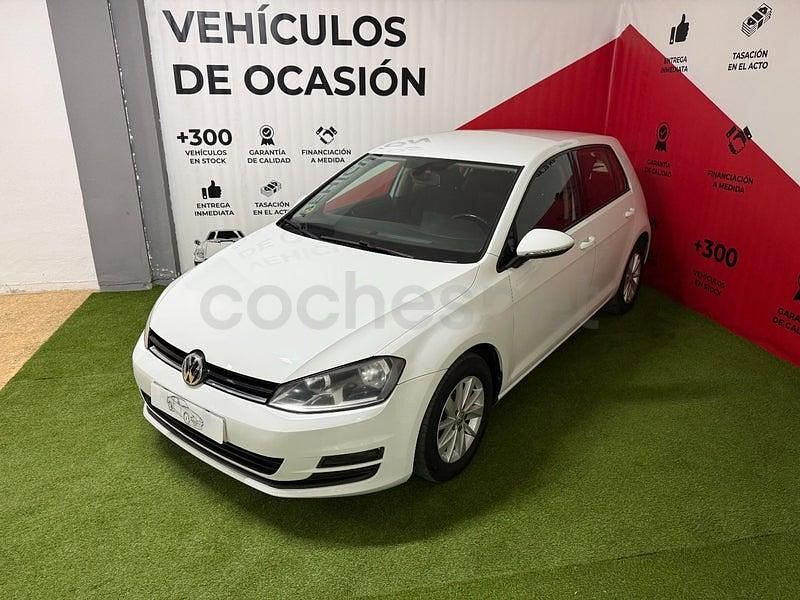 Usado VW Golf VII Advance 105 CV (77 kW) 2014 Blanco Berlina
