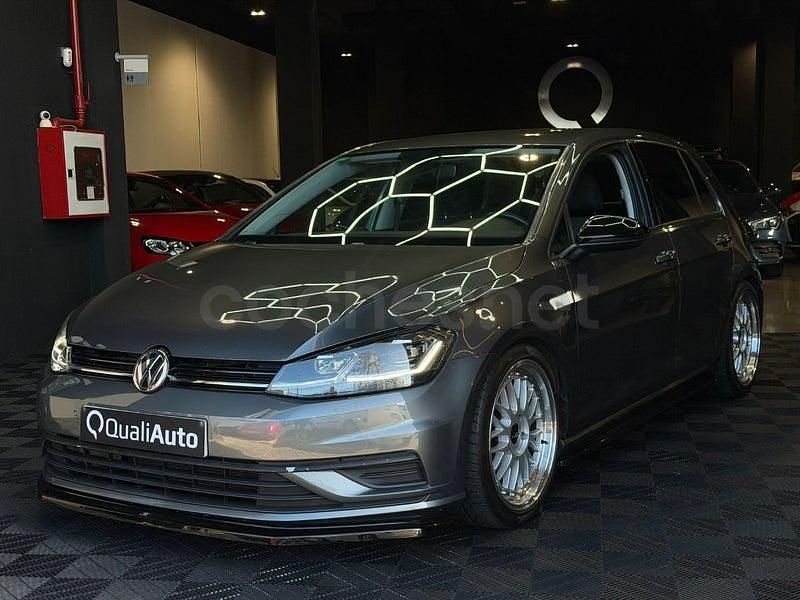 Usado VW Golf VII Sportline 116 CV (85 kW) 2019 Gris / plata Berlina