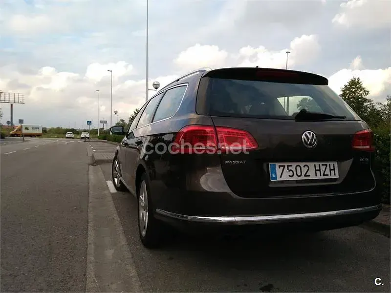 Usado VW Passat Highline 140 HP (102 kW) 2014 Castanho Carrinha