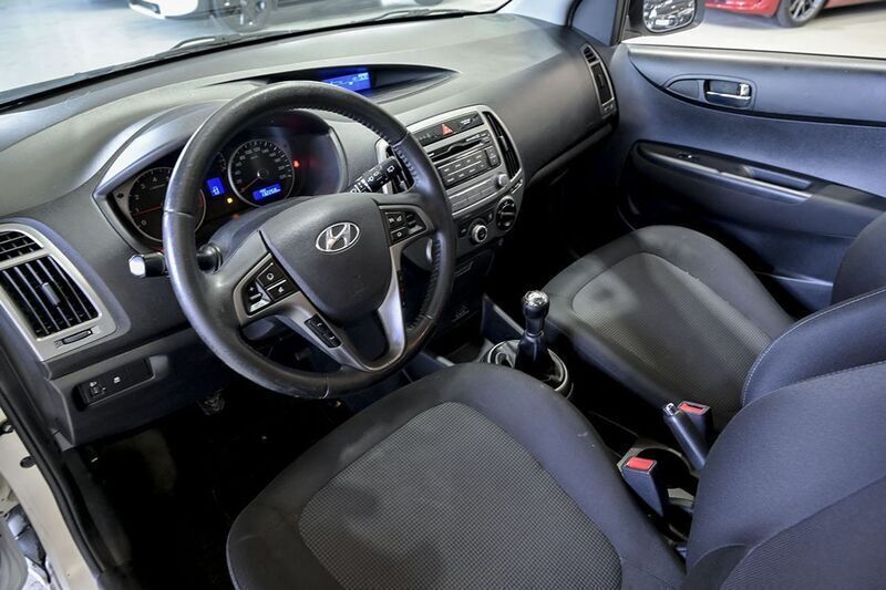 Usado Hyundai i20 GO! 86 CV (63 kW) 2014 Blanco Utilitario