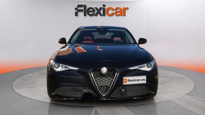 Usado Alfa Romeo Giulia Super 180 CV (132 kW) 2017 Negro Berlina