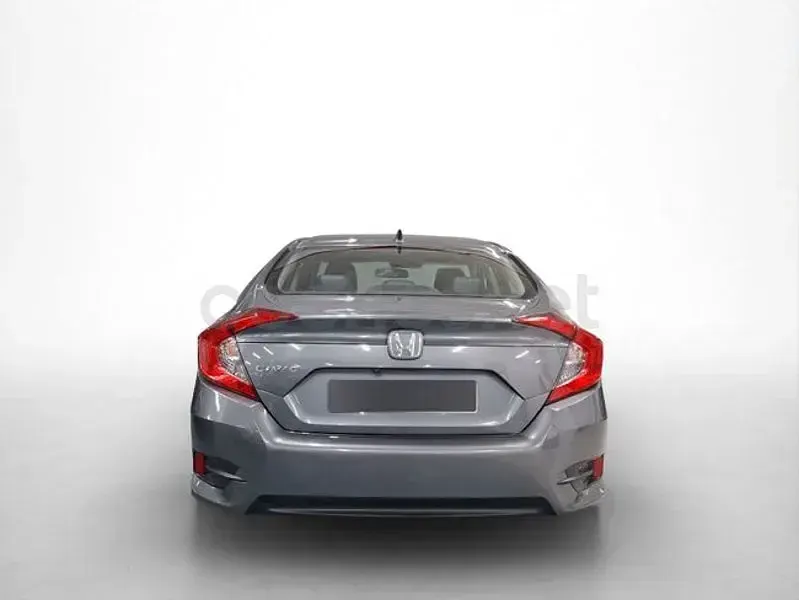 Usado Honda Civic Executive 182 CV (133 kW) 2020 Plateado Berlina