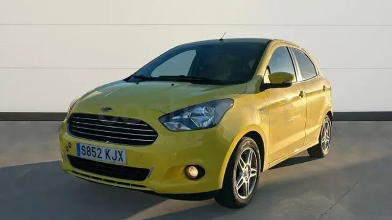 Usado Ford Ka Plus Ultimate 85 CV (62 kW) 2018 Amarillo Utilitario