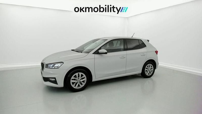 Usado Skoda Fabia Selection 80 CV (58 kW) 2024 Blanco glaciar Utilitario
