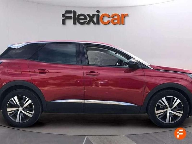 Usado Peugeot 3008 Allure 131 CV (96 kW) 2021 Burdeos Monovolumen