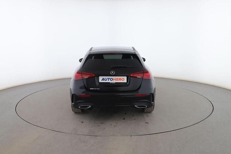 Usado Mercedes A180 AMG line 116 CV (85 kW) 2024 Negro Utilitario