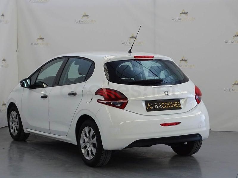 Usado Peugeot 208 Access 75 CV (55 kW) 2017 Blanco Utilitario