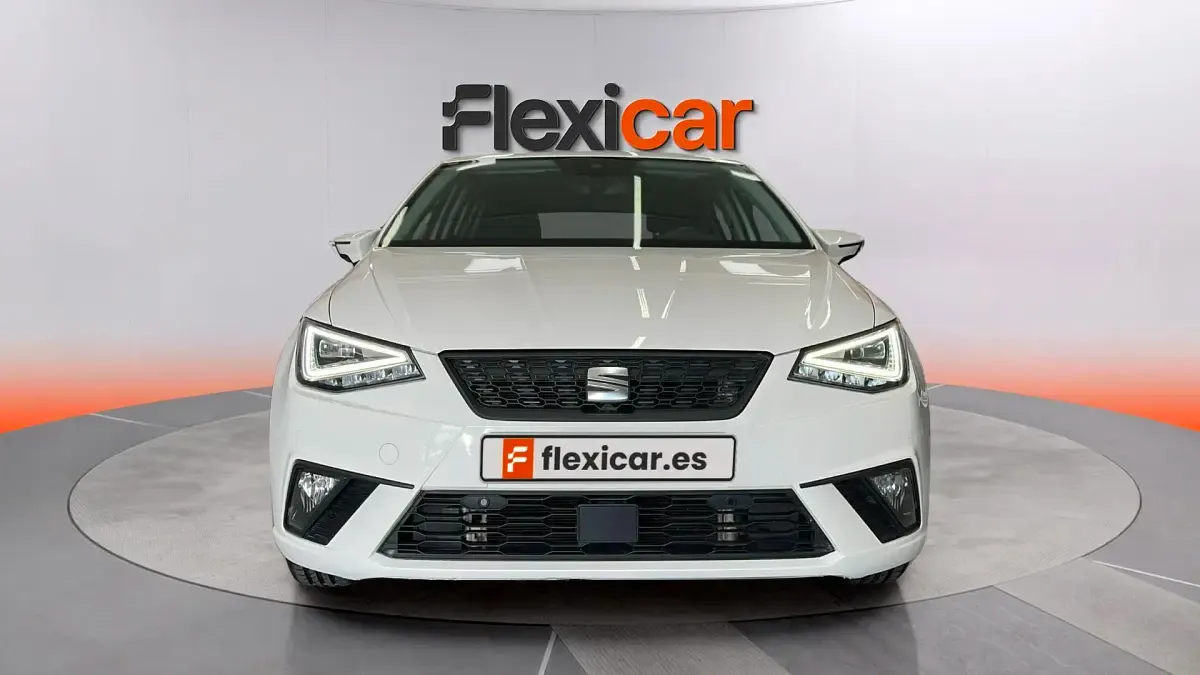 Usado Seat Ibiza Style 116 CV (85 kW) 2023 Blanco Utilitario