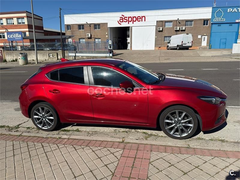 Usado Mazda 3 Edition 150 CV (110 kW) 2018 Rojo Berlina