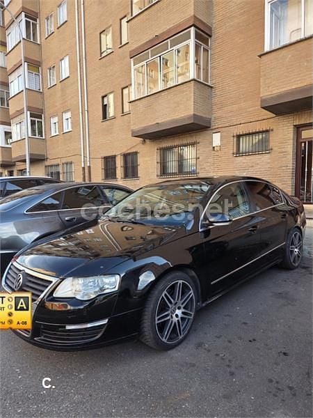 Usado VW Passat Sportline 140 CV (102 kW) 2008 Negro Berlina