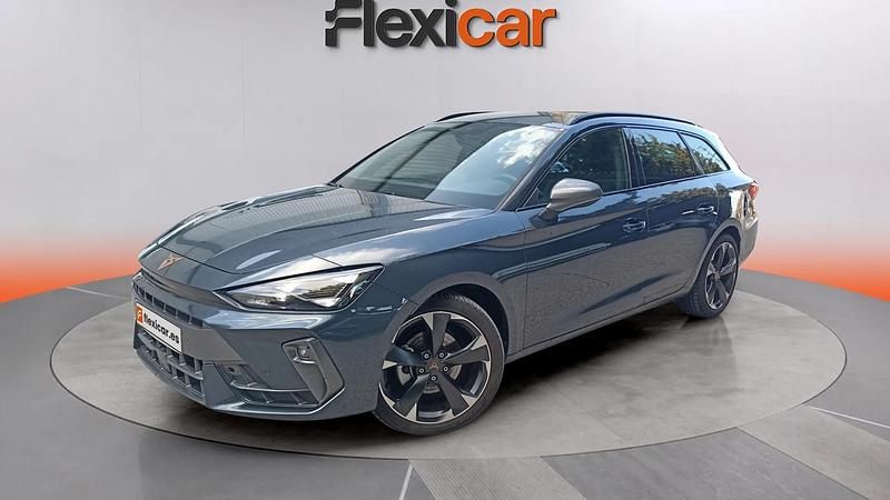 Usado Cupra Leon 150 CV (110 kW) 2025 Gris Familiar