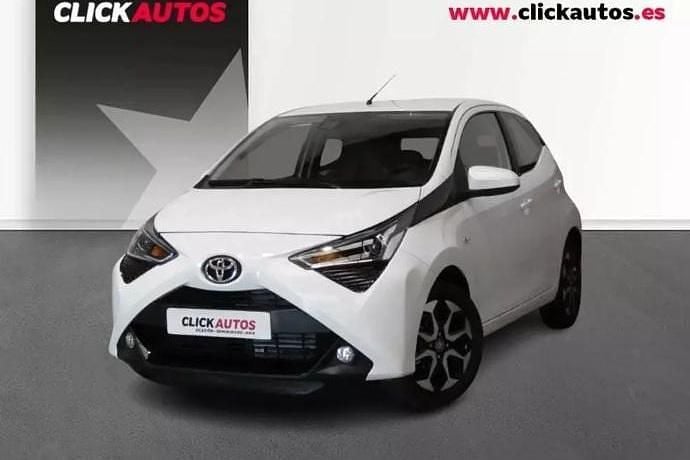 Usado Toyota Aygo X-play 72 CV (52 kW) 2022 Blanco Utilitario