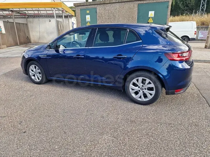 Usado Renault Mégane LIMITED 115 CV (84 kW) 2019 Azul Berlina