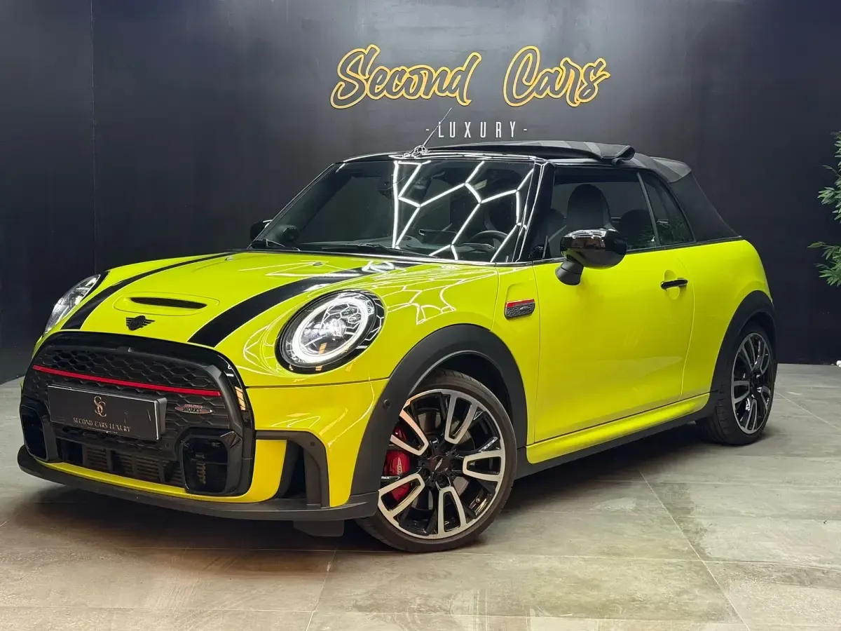 Usado Mini John Cooper Works 231 CV (169 kW) 2022 Amarillo Utilitario