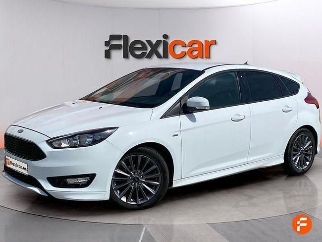 Usado Ford Focus ST-Line 125 CV (91 kW) 2018 Blanco