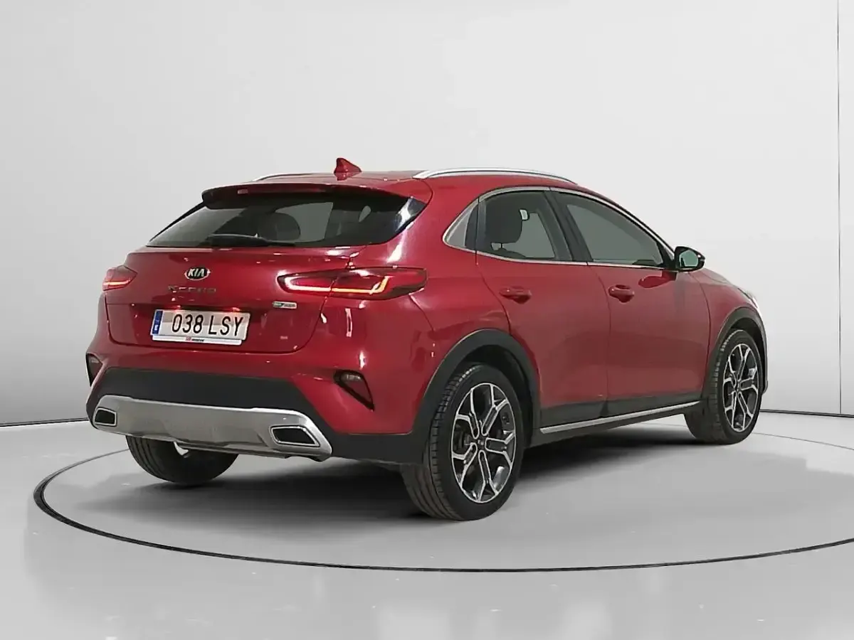 Usado Kia XCeed 141 CV (103 kW) 2021 Rojo SUV