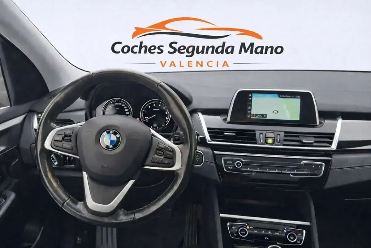 Usado BMW 218 Active Tourer 136 CV (100 kW) 2018 Plateado Monovolumen