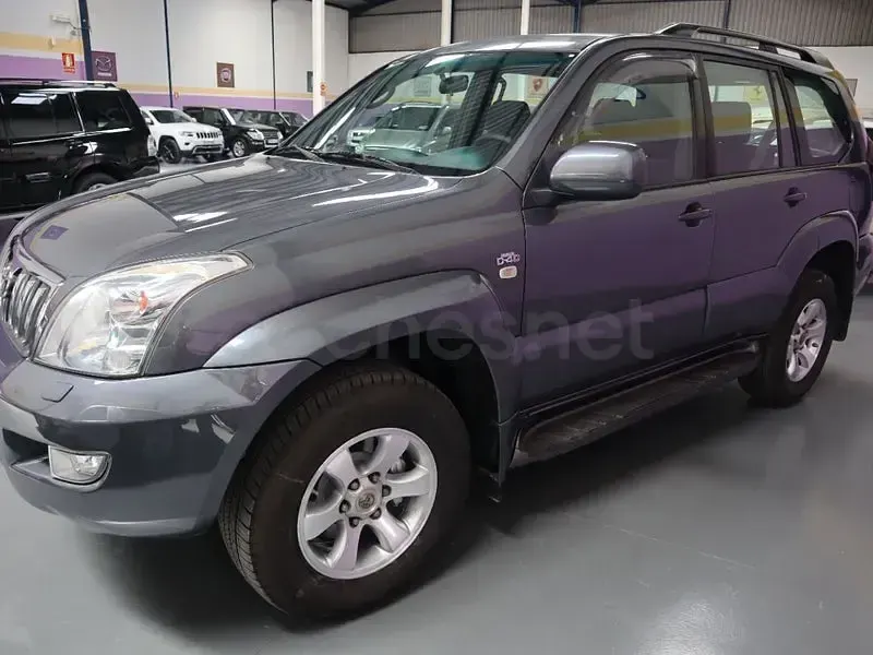 Usado Toyota Land Cruiser 173 CV (127 kW) 2006 Gris / plata SUV