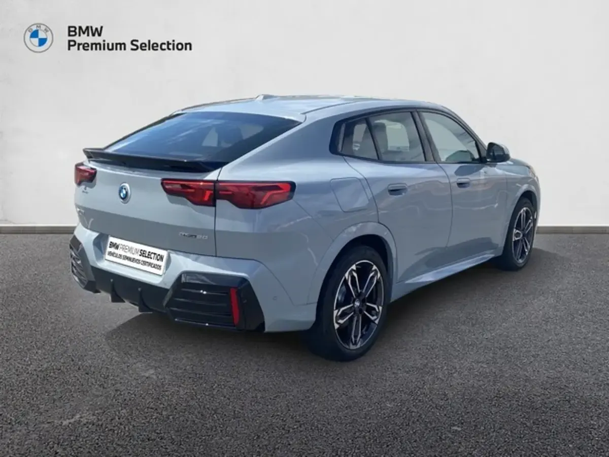 Usado BMW iX2 Comfort Edition 150 kW (204 CV) 2026 Gris SUV