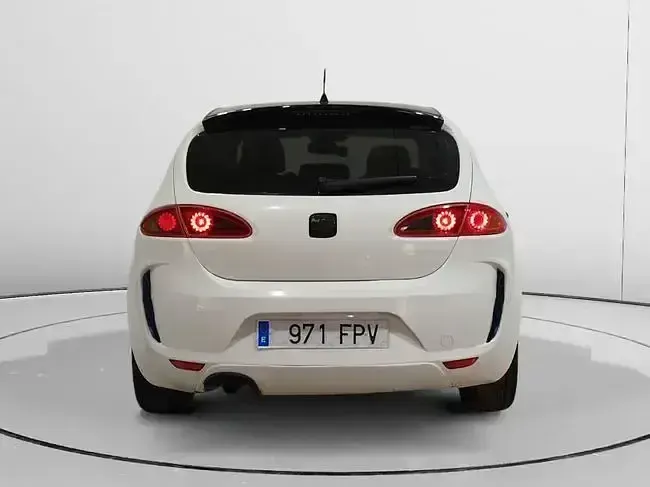 Usado Seat Leon Reference 102 CV (75 kW) 2007 Blanco Utilitario