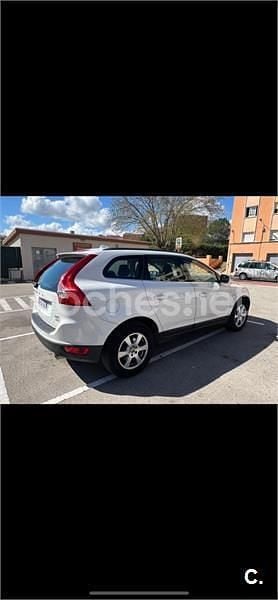 Używany Volvo XC60 Momentum 205 KM (150 kW) 2009 Biały SUV