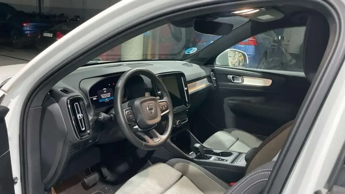 Brugt Volvo XC40 Core 163 HK (119 kW) 2025 SUV